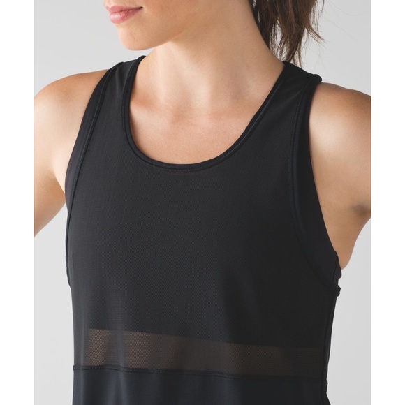Lululemon Black Fast As Light 2-In-1 Tank - Picture 2 of 7